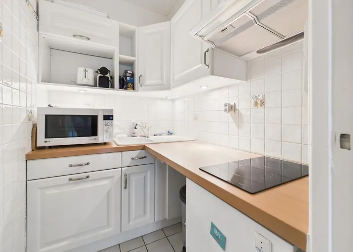 100m De La Pour 2 Adultes 2 Enfants Apartament