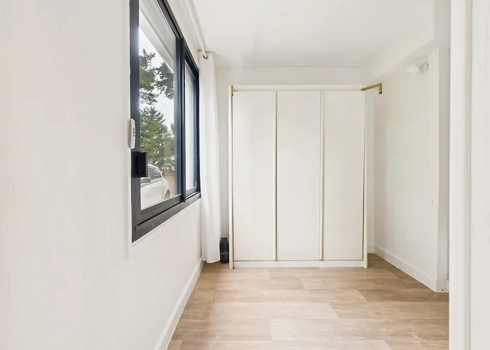 100m De La Pour 2 Adultes 2 Enfants Apartament